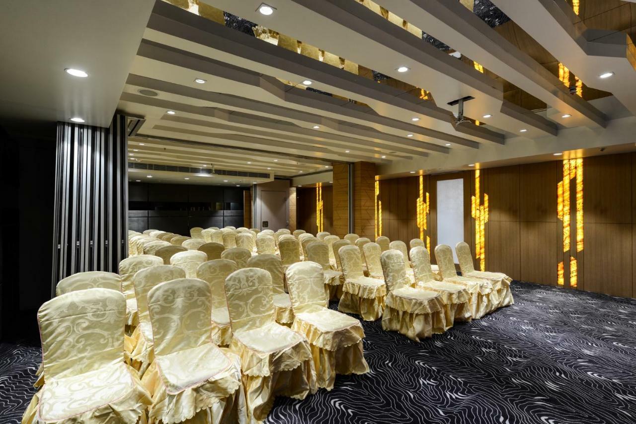 Hotel Atishay Бхопал Экстерьер фото